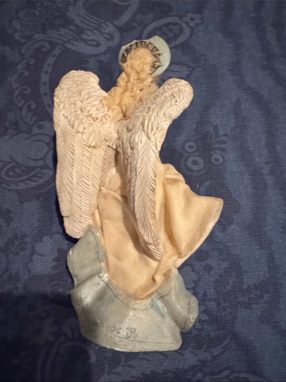Porcelain Angel Figurine : sold as set - Picture 10 of 10